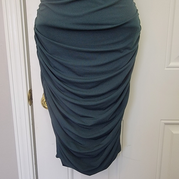 BCBG MAXAZRIA Dark Green Hunter Ruched Draped Bodycon Halter Dress Size M - Picture 3 of 9